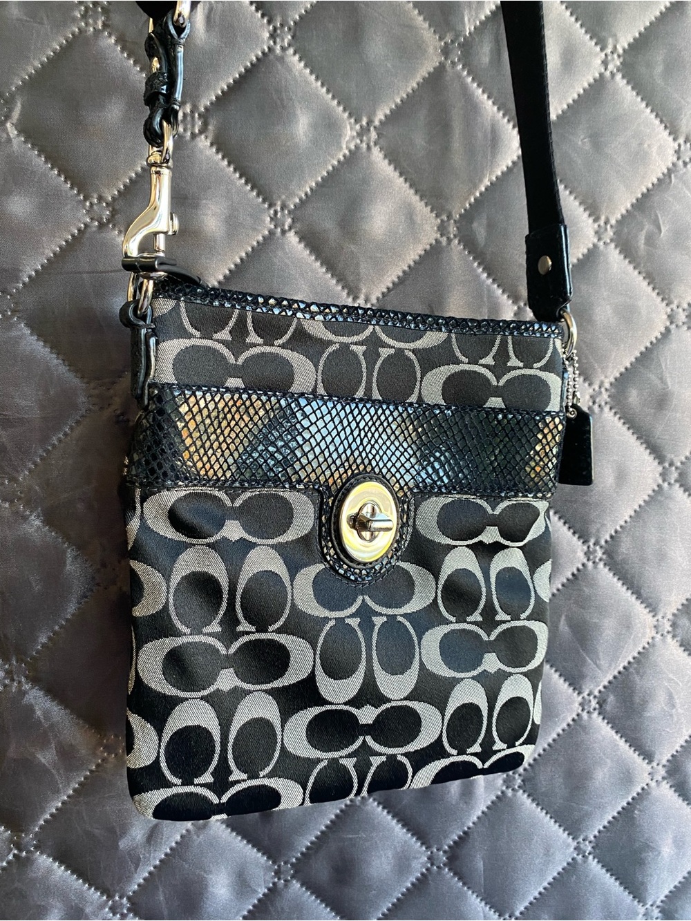 Vintage Y2K Coach Penelope Signature Crossbody EUC